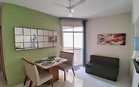 2 quartos com suíte, wi-fi, garagem, pertinho da Praia do Morro